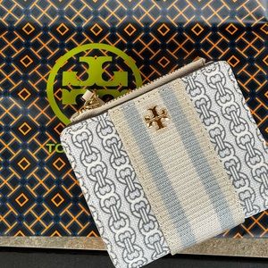 Tory Burch Gemini link wallet